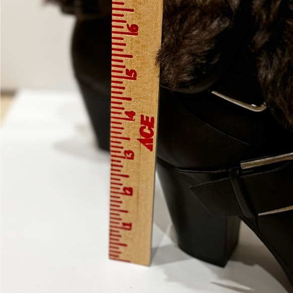 Just fab Fur cuffed Ankle boots. size US 8/IL 6/ EU 38.5 - Picture 4 of 4